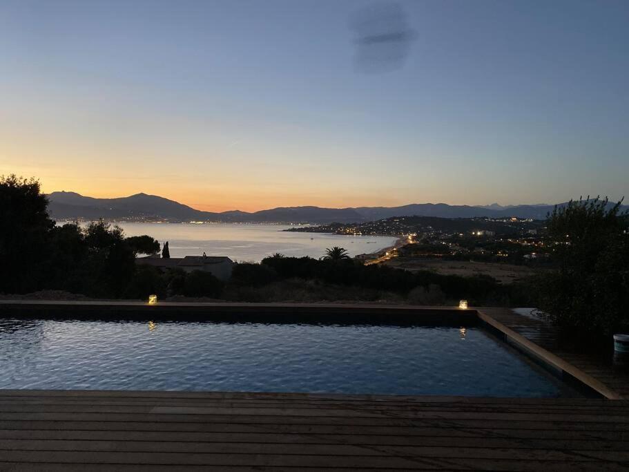 Villa Alandra Pietrosella エクステリア 写真